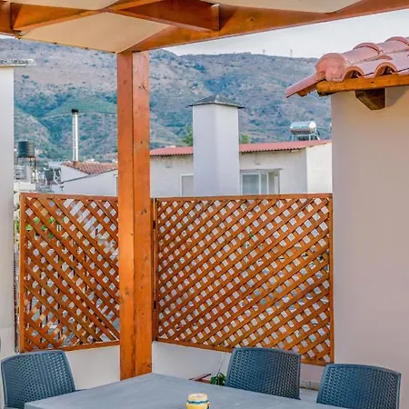 Michalis Studio בית הארחה *